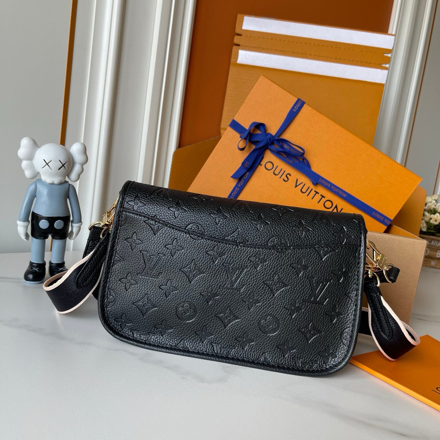 Quality DIANE Crossbody Bag Free Shipping