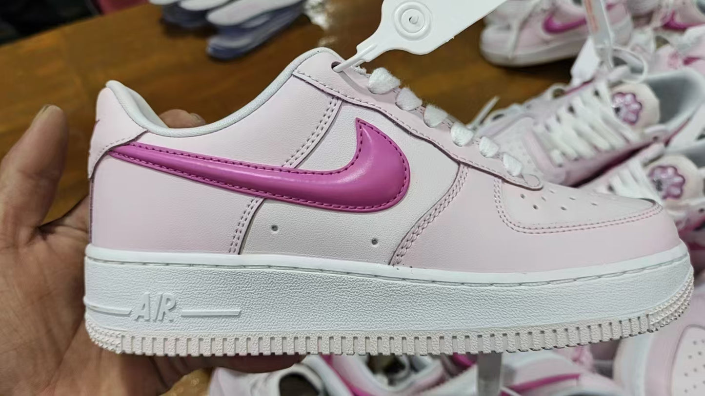 NIKE AIR FORCE 1