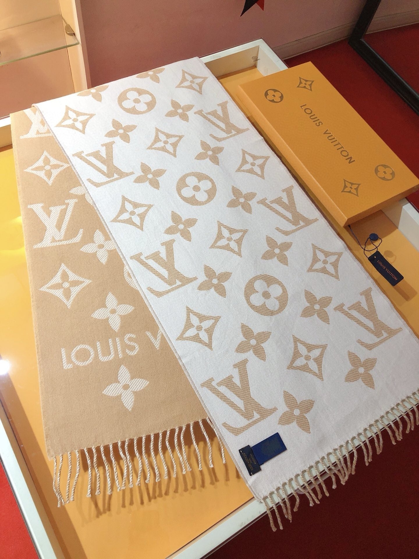 Double-Sided Jacquard Imitation Cashmere Monogram Scarf