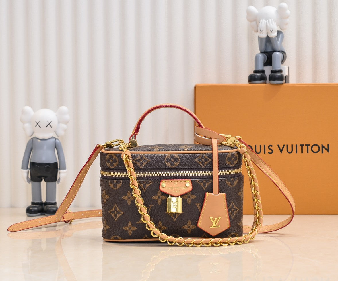 Vanity Chain Pouch
