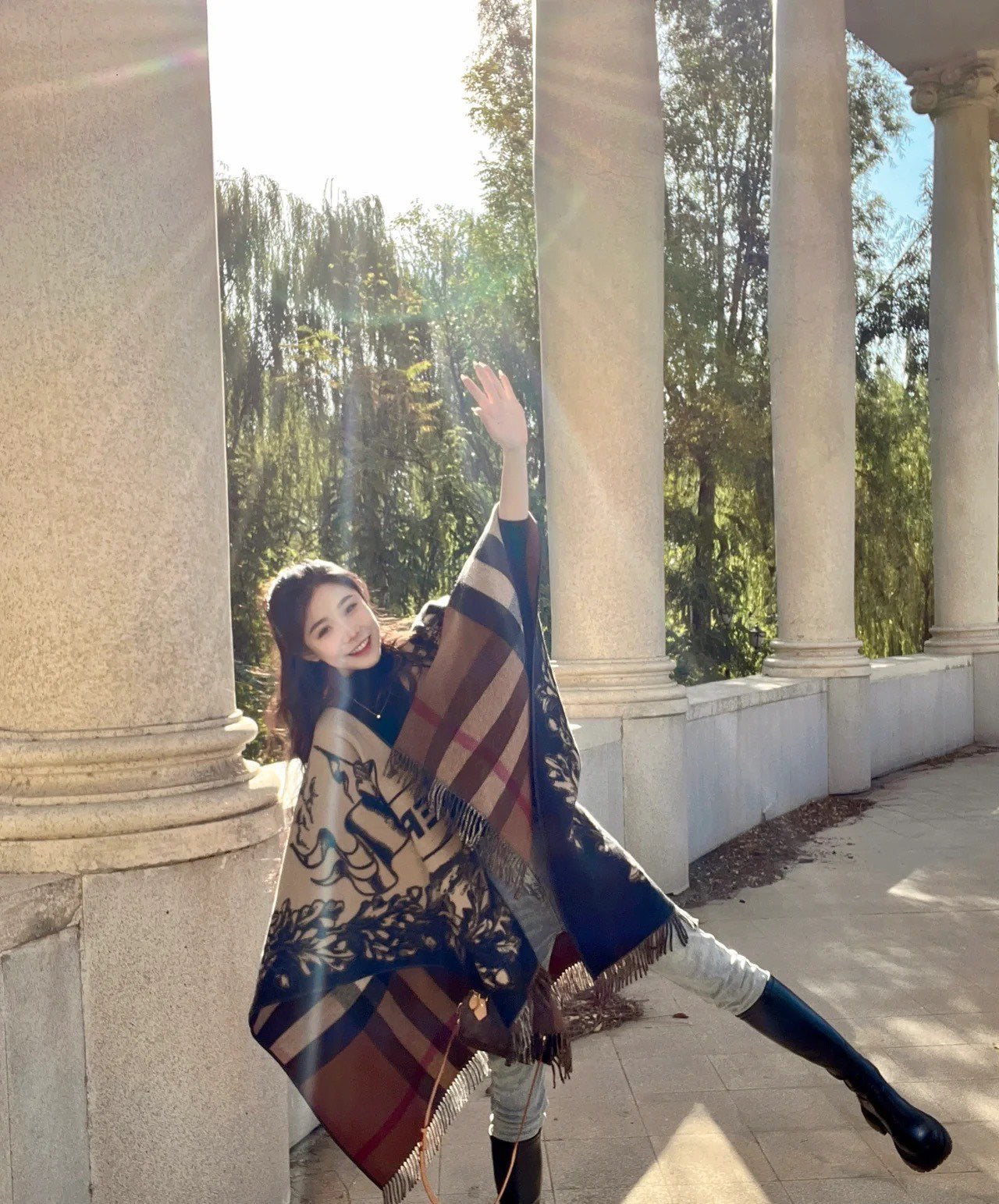 Burberry Ekd Patterned Jacquard Wool Cape