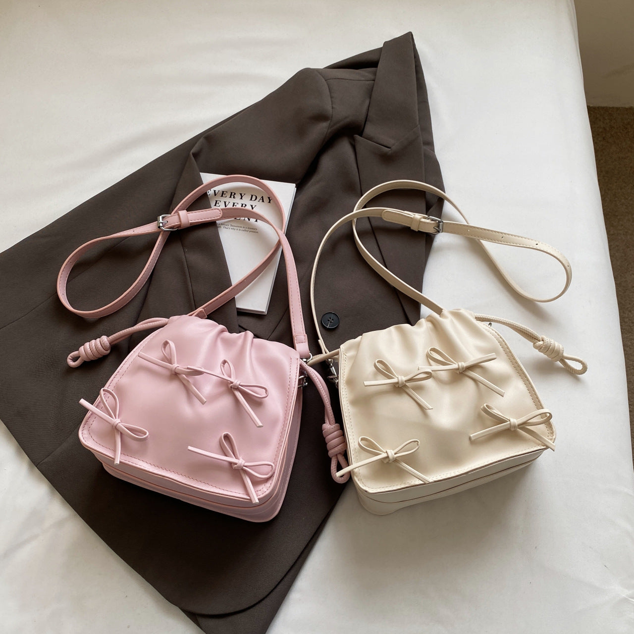 Bow decor Beige saddle bag