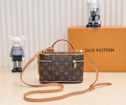 Vanity Chain Pouch