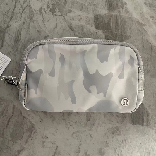 Everywhere Belt Bag