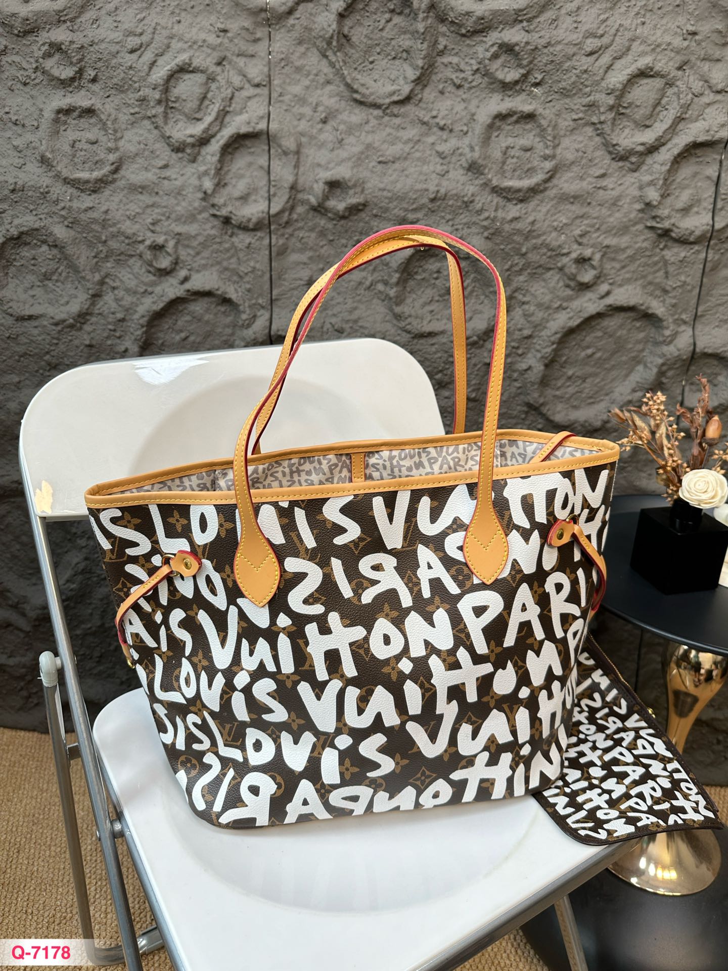Neverfull Graffiti Fushsia GM Tote Bag
