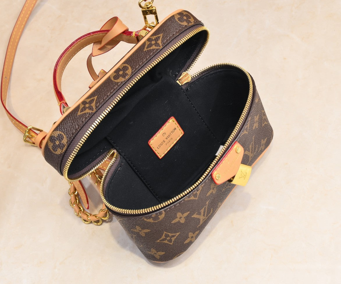 Vanity Chain Pouch