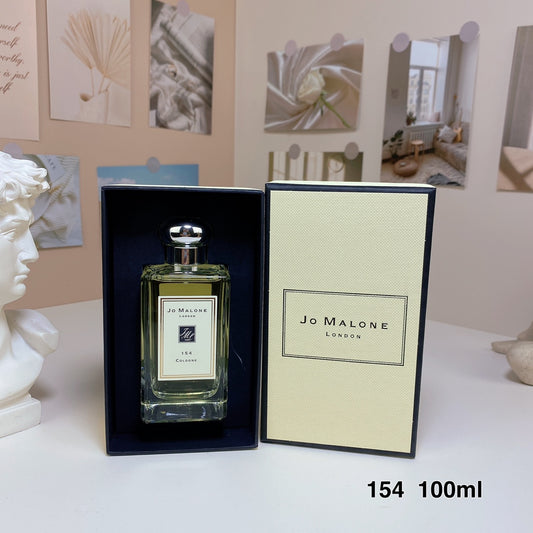 Luxury Niche Fragrance Pefume Collection: 4 Iconic Scents