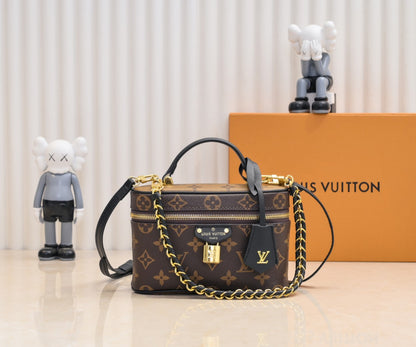 Vanity Chain Pouch