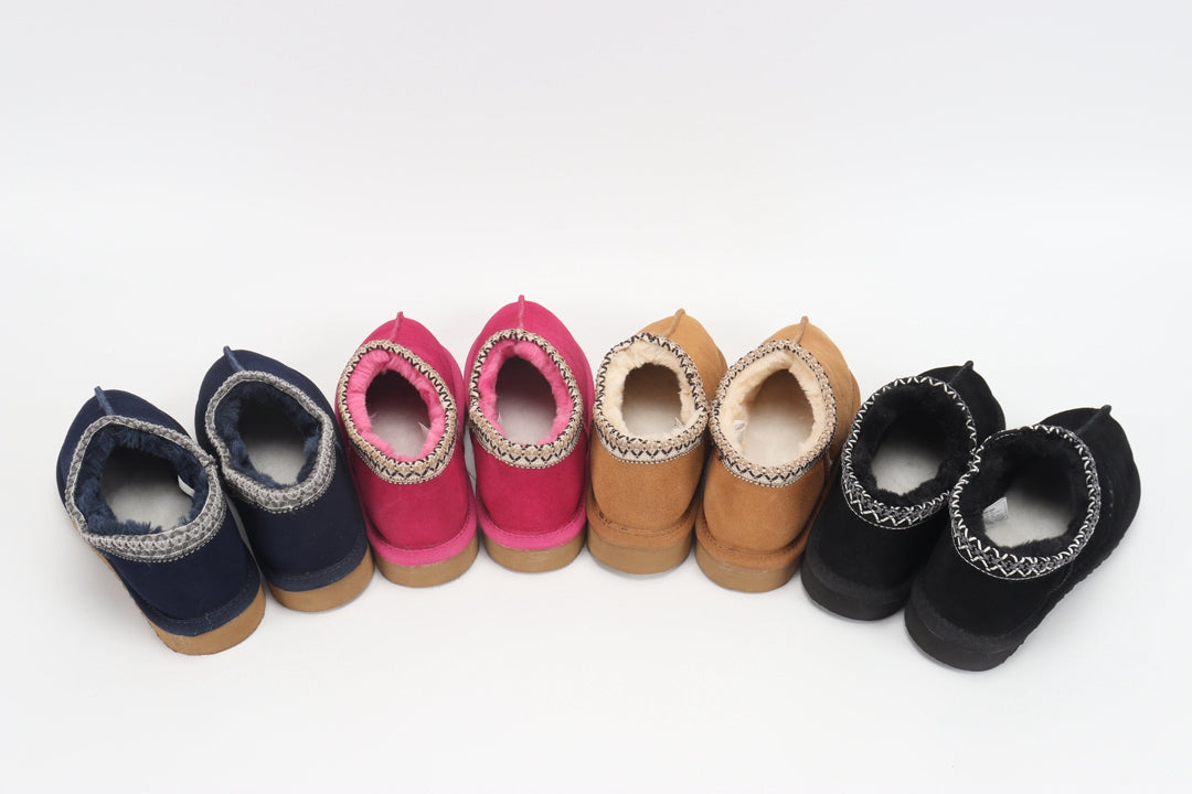 Tasman II Embroidered Slippers
