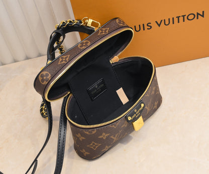 Vanity Chain Pouch
